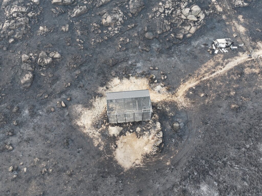Acclimatisation station and surrounding habitat, following the fire in August 2025 ©Faia Brava 