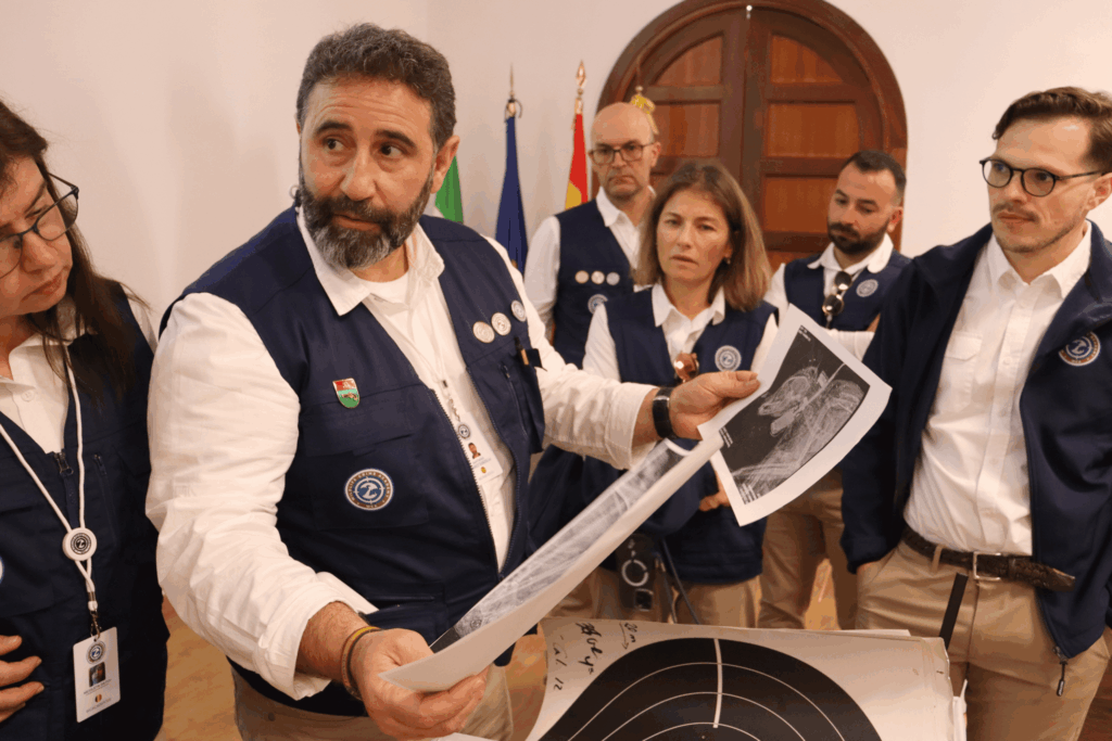 Closing ceremony with police and ministry © Vulture Conservation Foundation